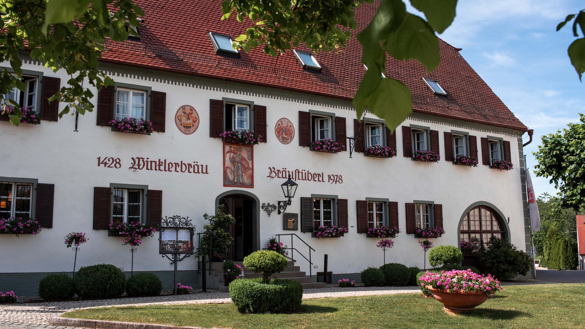 Winkler Bräu | Privatbrauerei und Gutshofhotel